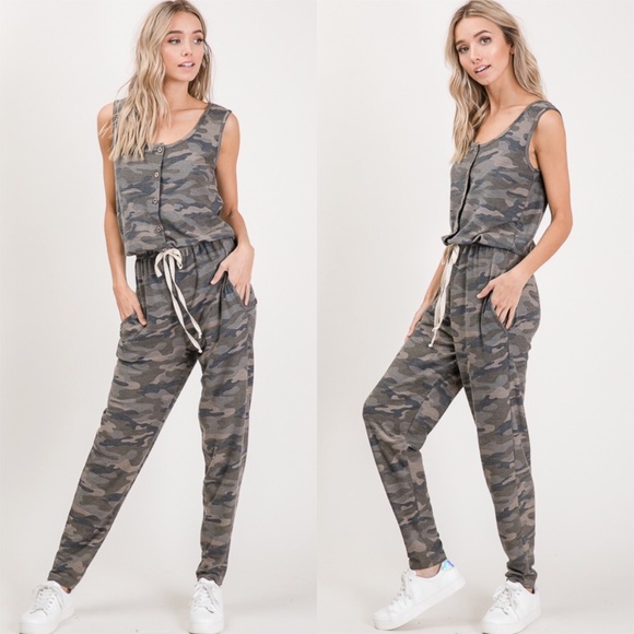 Camo Button Up Jumpsuit - Picture 5 of 5